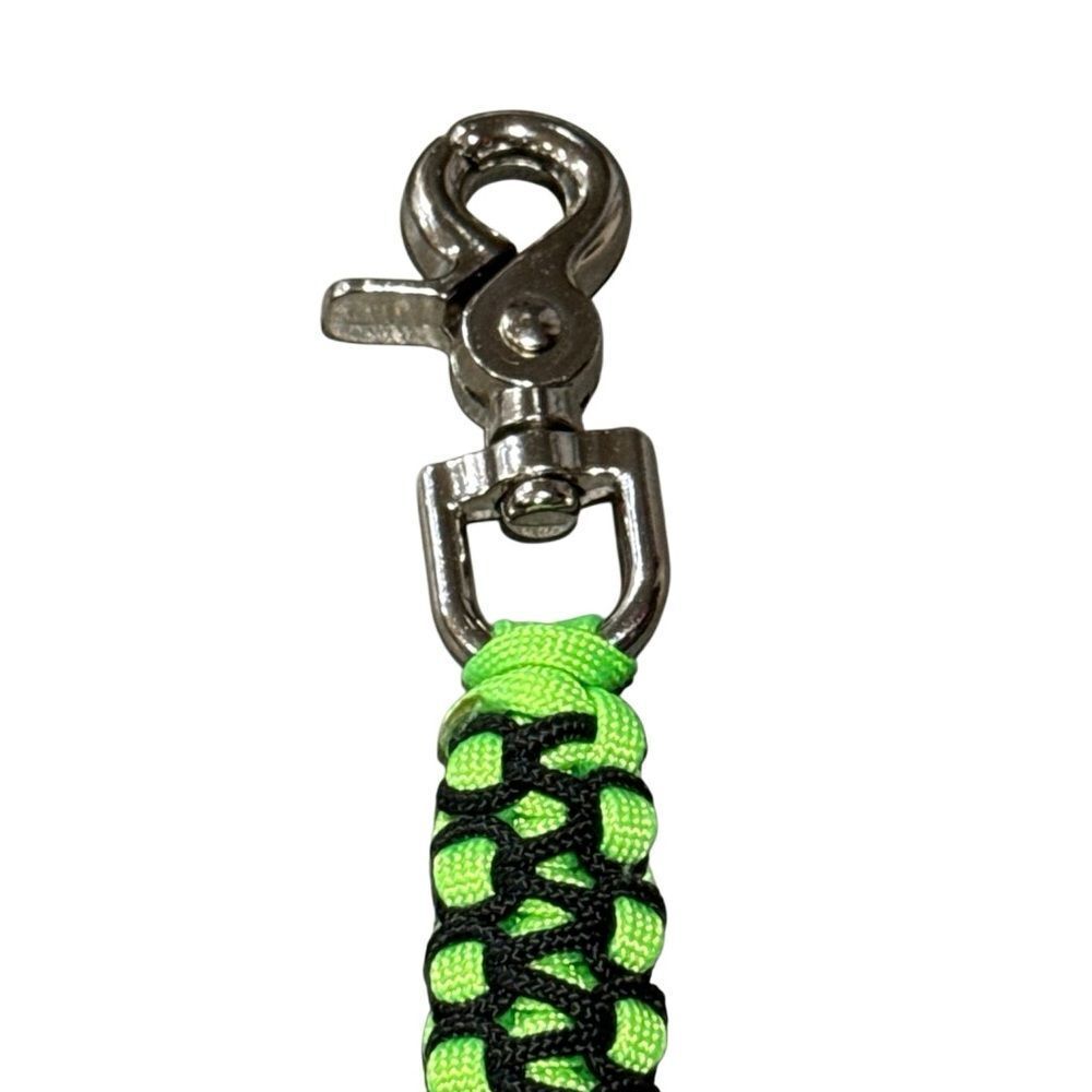 Handmade Paracord Keychain - Picture 4 of 6